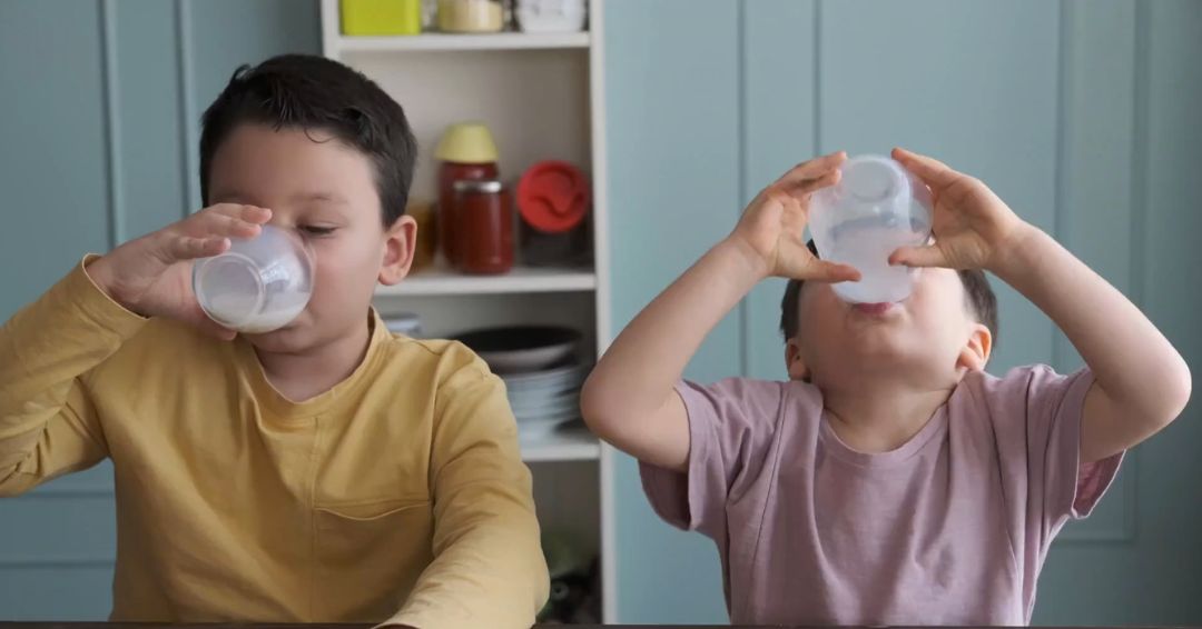 razlika između punomasnog i obranog mleka