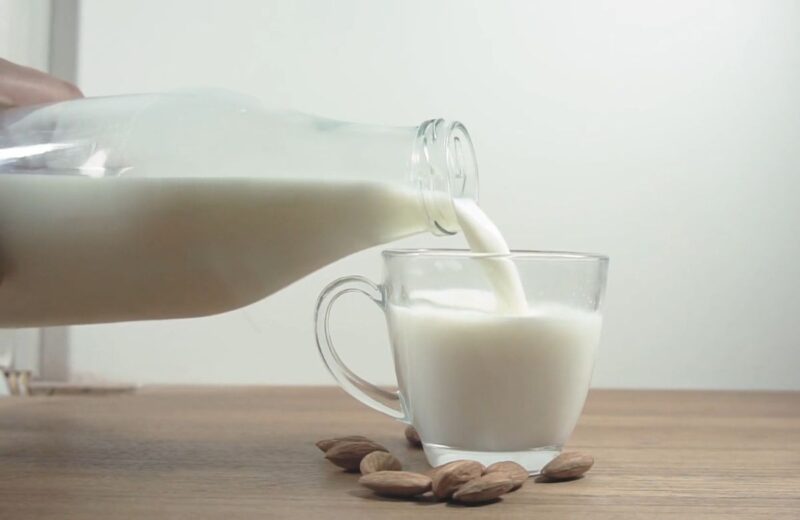 Biljna mleka nisu nutritivno ekvivalentna, imaju manje proteina, kalcijuma i vitamina, pogodni su samo kao dodatak.
